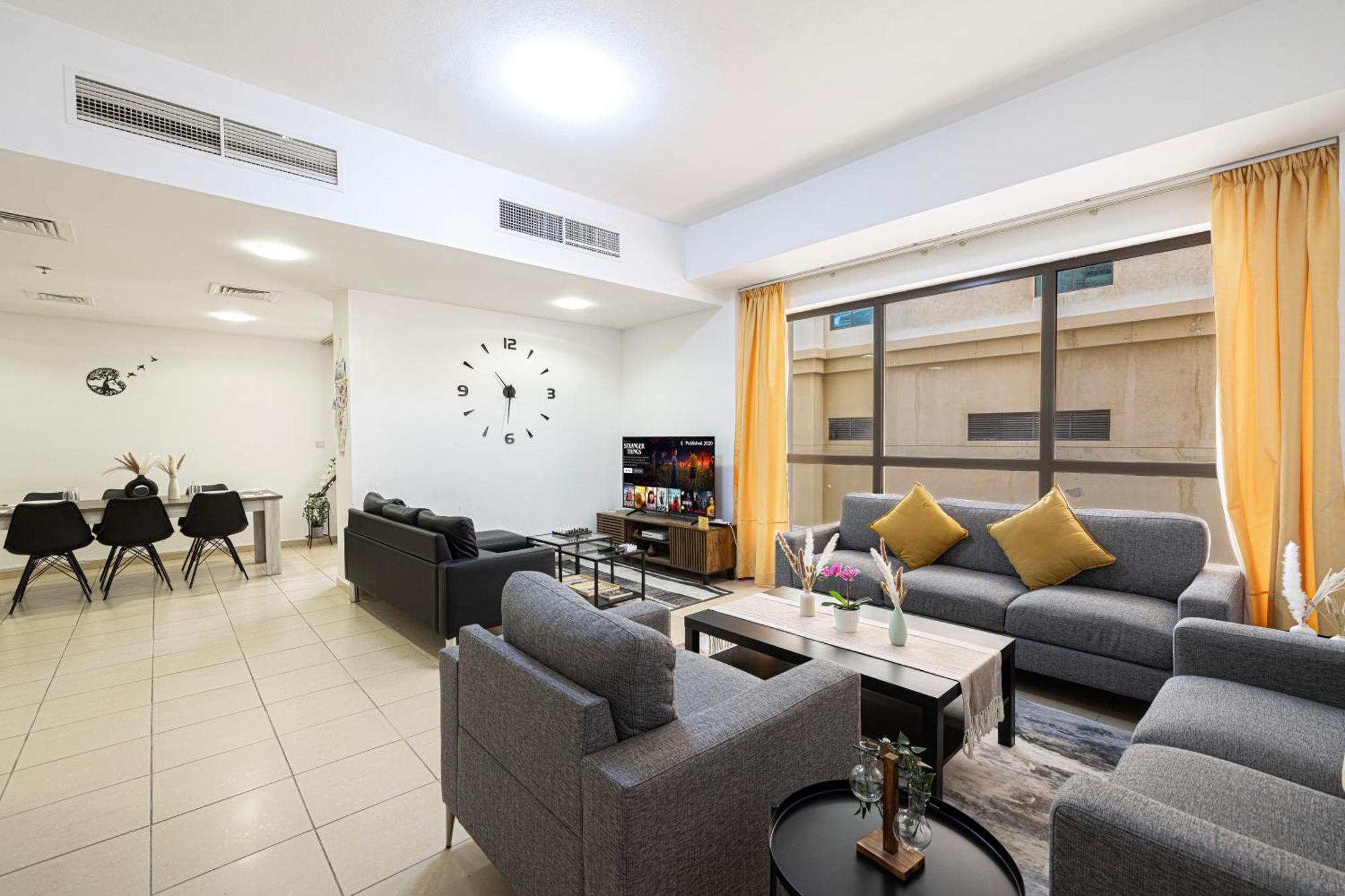 Moonlight Hostel Jbr - 2Min Walk To Jbr Beach - Gym - 2Min Metro Station - Poll ドバイ エクステリア 写真